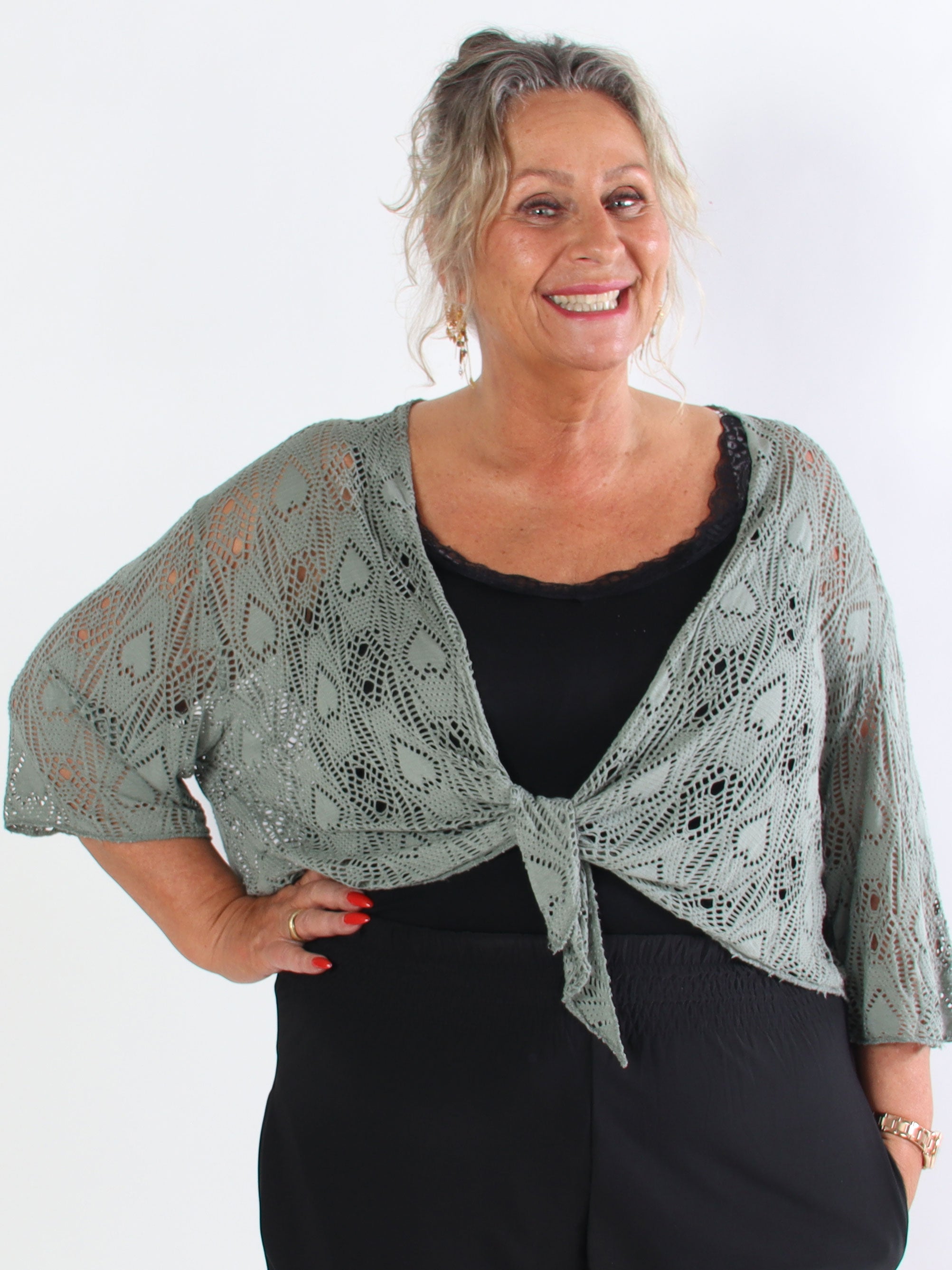 Elly - Let plus size cardigan i viskose med hulmønster